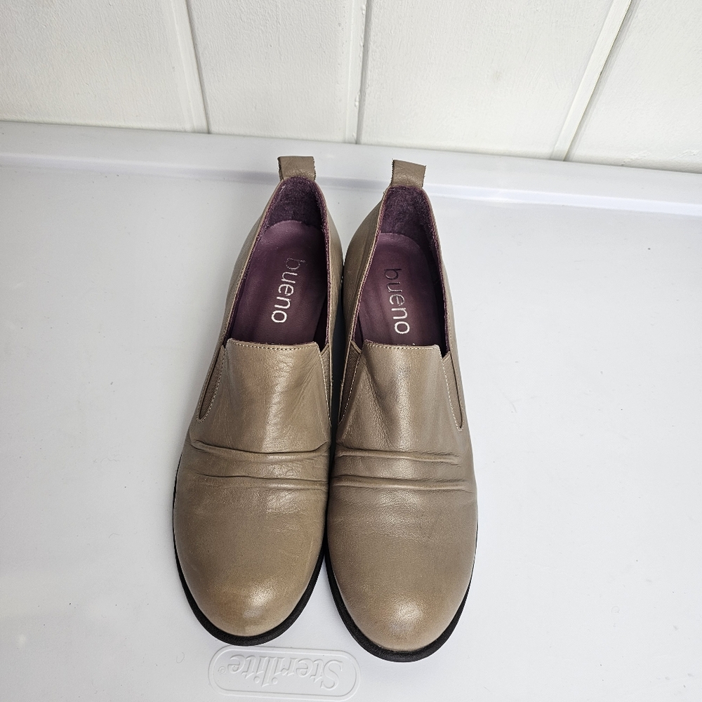 Bueno Wendy Slip On Ruched Tan Leather Loafer Womens 40 Or 9.5
